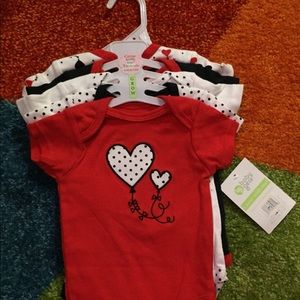 Grown with me set do onesies